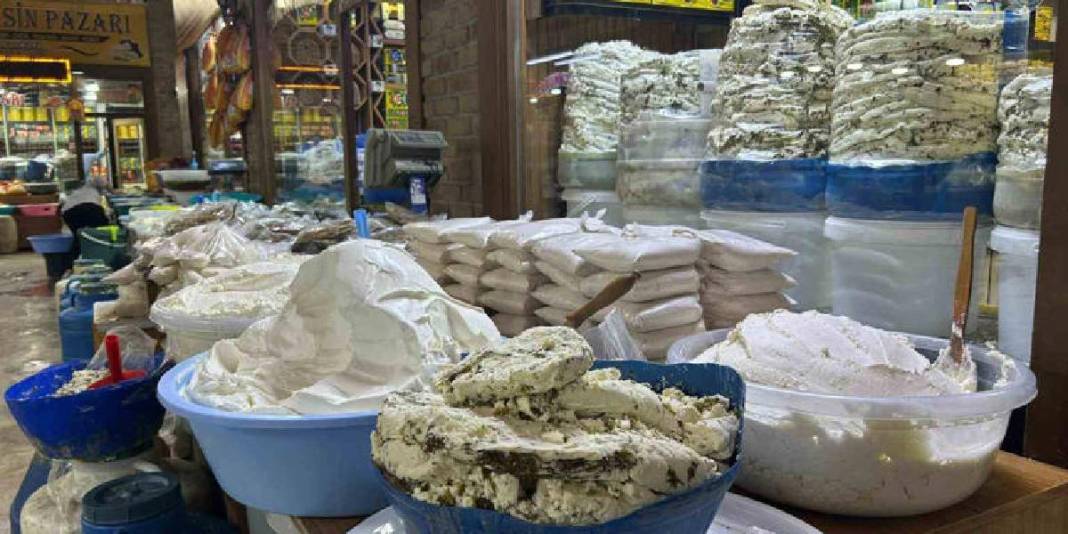 Yüksek dağlardan toplanıyor, zahmetle işleniyor! Sadece Van’da değil tüm Türkiye’de tüketiliyor: Artık tezgahta! 7